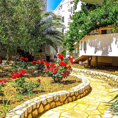 Apartments Hope Новаля Екстер'єр фото