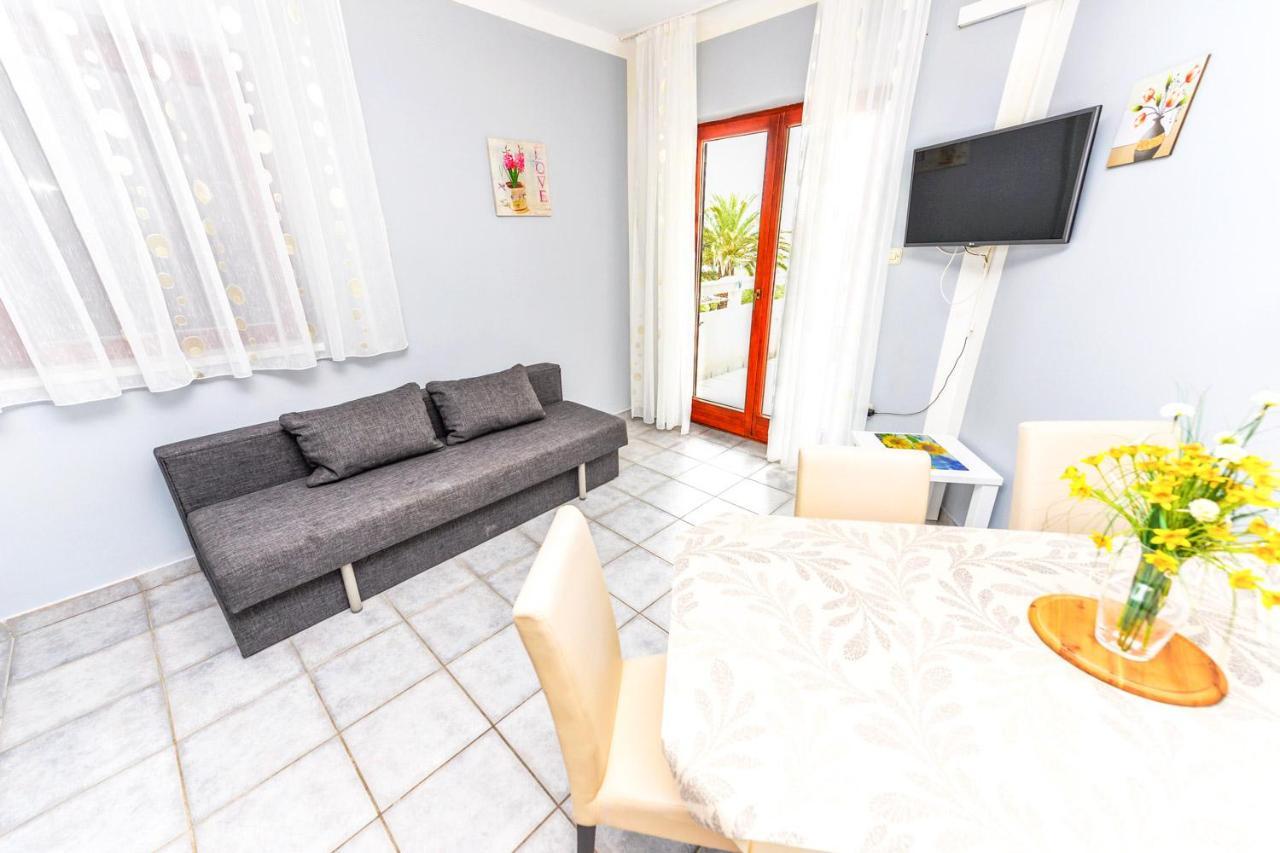 Apartments Hope Новаля Екстер'єр фото